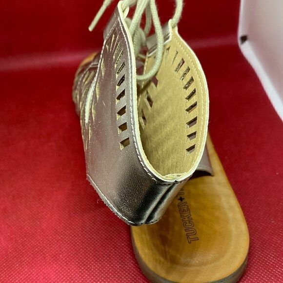 Tucker & Tate Ayva Perforated Sandal (2) - Picture 8 of 15